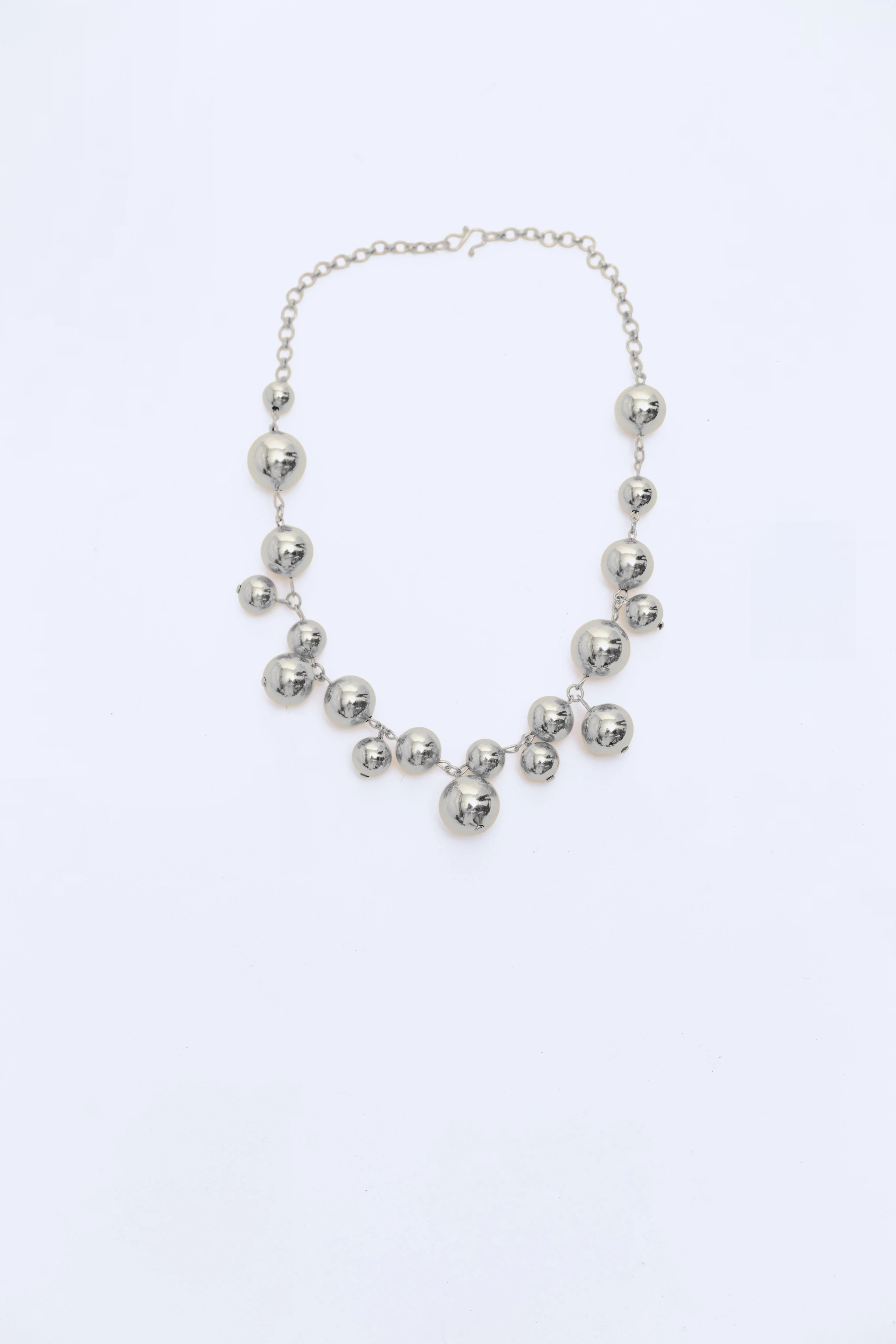 Circle of Life - Ball & String Necklace - Silver