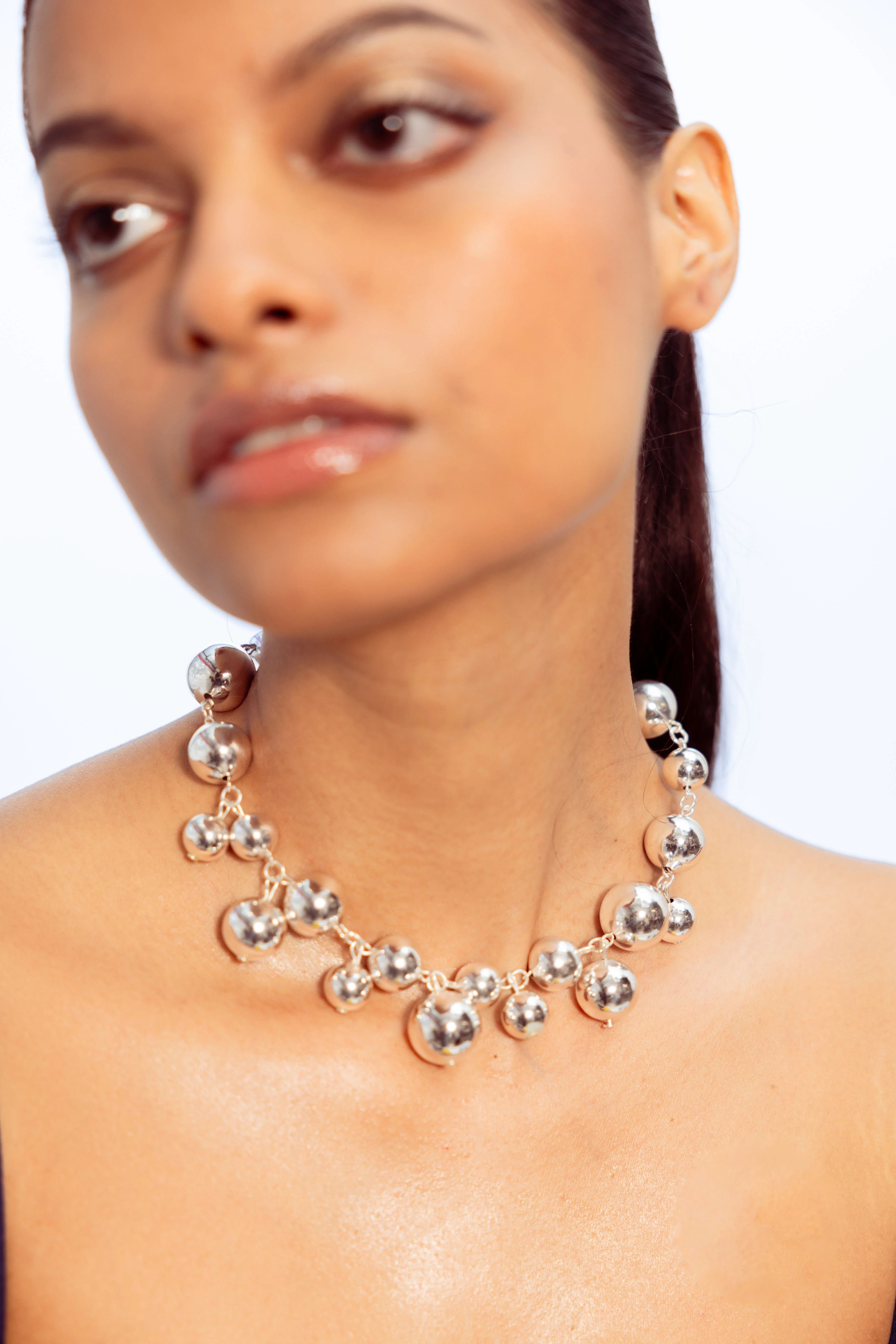 Circle of Life - Ball & String Necklace - Silver - Image 2