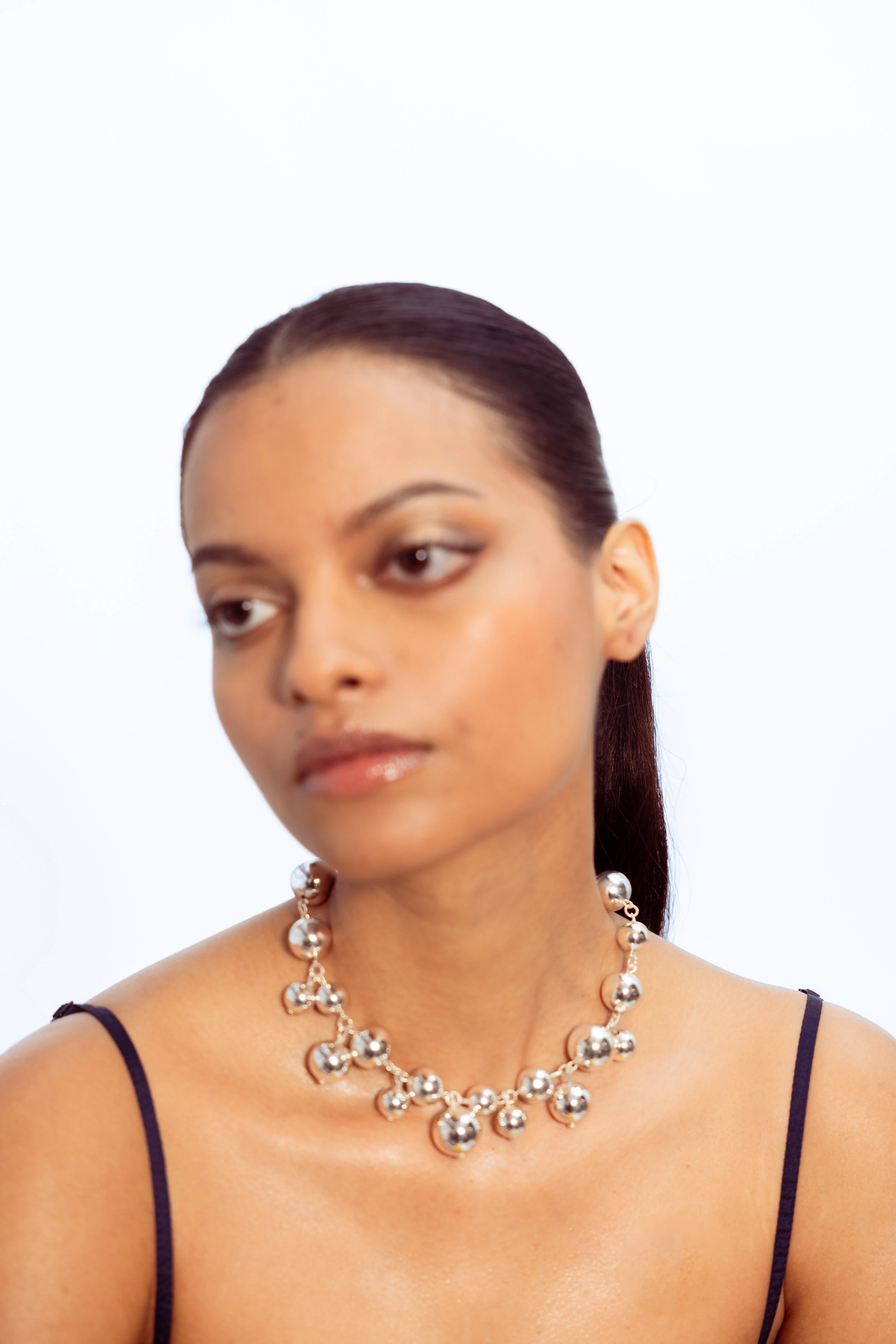 Circle of Life - Ball & String Necklace - Silver - Image 3